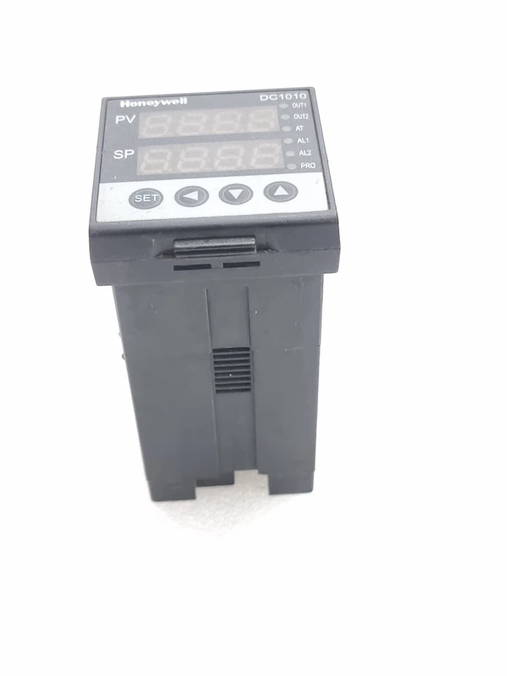 Honeywell DC1010CL-30200B-E PID Temperature Controller (Used Working) DC1010